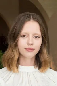 Фото Мія Гот (Mia Goth)