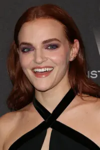 Фото Мадлен Брюер (Madeline Brewer)