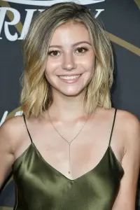 Фото Женев'єва Ганнеліус (Genevieve Hannelius)