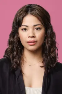 Фото Єва Ноблезада (Eva Noblezada)