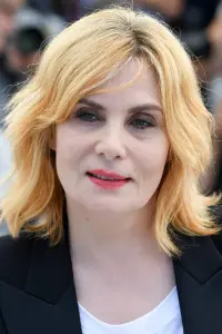 Фото Еммануель Сеньє (Emmanuelle Seigner)