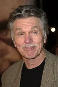 Фото Том Скерріт (Tom Skerritt)