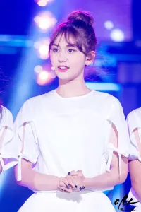 Фото  (Jeon So-mi)