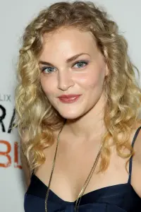 Фото Мадлен Брюер (Madeline Brewer)