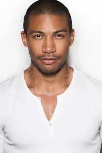 Фото  (Charles Michael Davis)