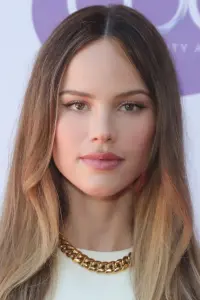 Фото Халстон Сейдж (Halston Sage)