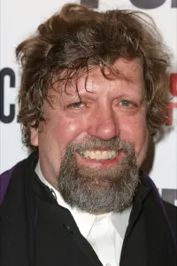Фото  (Oskar Eustis)