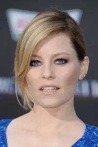 Фото Елізабет Бенкс (Elizabeth Banks)