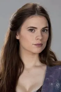 Фото Хейлі Етвелл (Hayley Atwell)