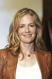 Фото Елізабет Шу (Elisabeth Shue)