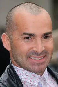 Фото  (Louie Spence)