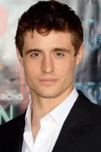 Фото Макс Айронс (Max Irons)