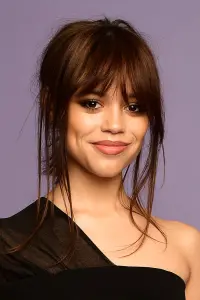 Фото Дженна Ортега (Jenna Ortega)