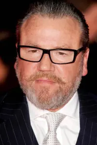 Фото Рей Вінстон (Ray Winstone)