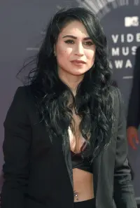 Фото  (Cassie Steele)