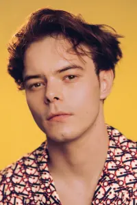 Фото Чарлі Хітон (Charlie Heaton)