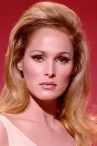 Фото Урсула Андресс (Ursula Andress)