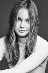 Фото Ліана Ліберато (Liana Liberato)