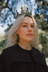 Фото  (Phoebe Bridgers)