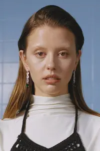 Фото Мія Гот (Mia Goth)