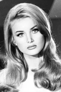 Фото Барбара Буше (Barbara Bouchet)