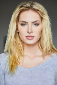 Фото Саксон Шарбіно (Saxon Sharbino)