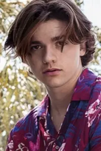 Фото Джоел Кортні (Joel Courtney)