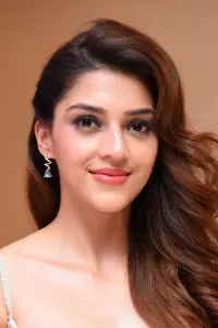 Фото  (Mehreen Pirzada)