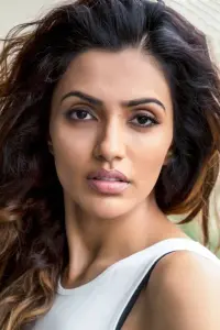 Фото  (Akshara Gowda)