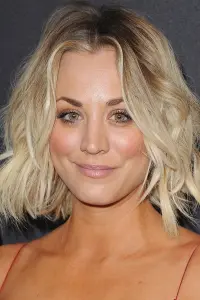 Фото Кейлі Куоко (Kaley Cuoco)