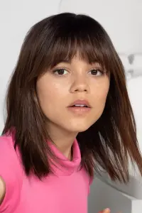 Фото Дженна Ортега (Jenna Ortega)