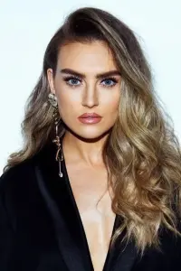 Фото  (Perrie Edwards)