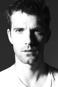 Фото  (Lucas Bryant)