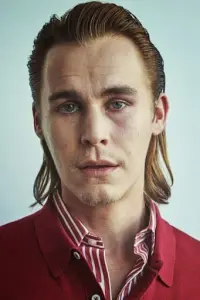 Фото Ріс Вейкфілд (Rhys Wakefield)