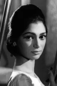 Фото  (Simi Garewal)