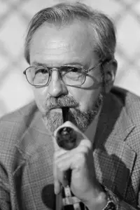 Фото  (J. Allen Hynek)