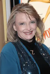 Фото  (Karolyn Grimes)