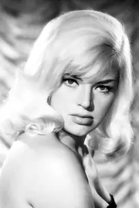 Фото Діана Дорс (Diana Dors)