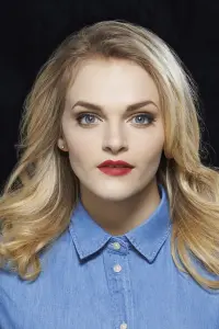 Фото Мадлен Брюер (Madeline Brewer)