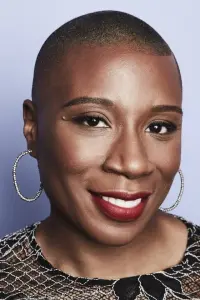 Фото Айша Хайндс (Aisha Hinds)