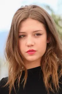 Фото Адель Екзаркопулос (Adèle Exarchopoulos)