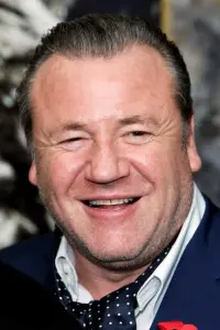 Фото Рей Вінстон (Ray Winstone)