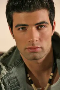 Фото  (Jencarlos Canela)