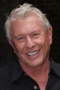 Фото Том Беренджер (Tom Berenger)