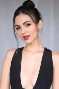 Фото Вікторія Джастіс (Victoria Justice)