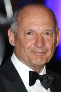 Фото  (Ron Dennis)