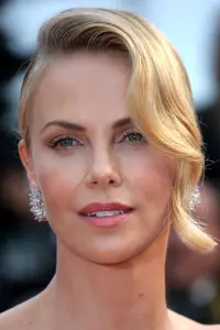 Фото Шарліз Терон (Charlize Theron)