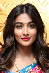 Фото  (Pooja Hegde)