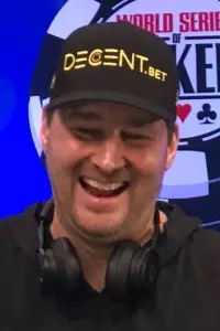 Фото  (Phil Hellmuth)