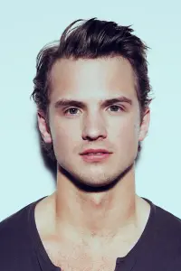 Фото Фредді Строма (Freddie Stroma)